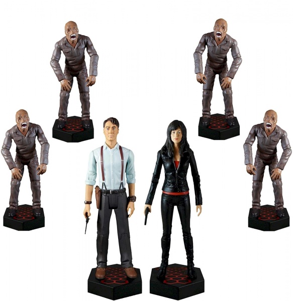 Torchwood Action Figure Bundle Captain Jack, Gwen & a Weevil Army of 4